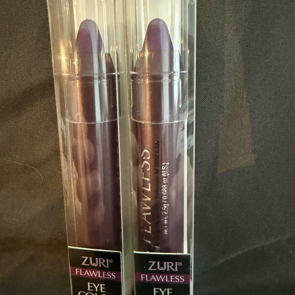 Zuri Flawless Eye Color Stick - Deep Purple (Two)